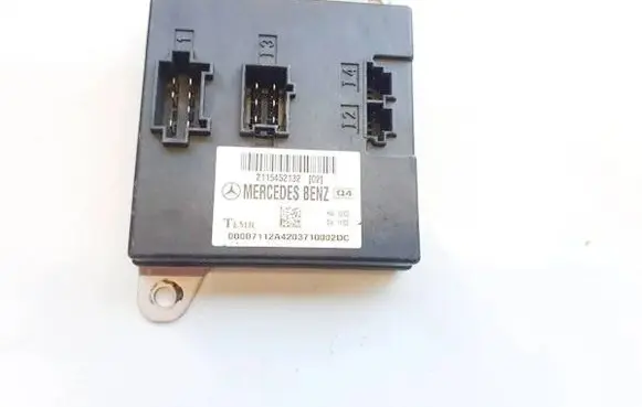 Mercedes-Benz E W211 Door control unit/module 2115452132