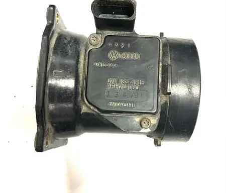 Audi A6 S6 C5 4B Mass air flow meter 078133471E