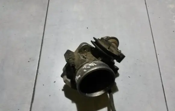 Volkswagen PASSAT B4 Throttle valve