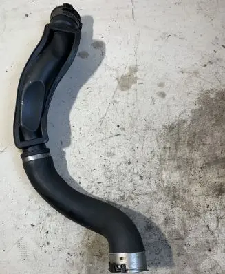 BMW 5 F10 F11 Intercooler hose/pipe 4735270