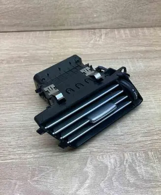 Mercedes-Benz E W212 Dashboard side air vent grill/cover trim A2128300154 06821001