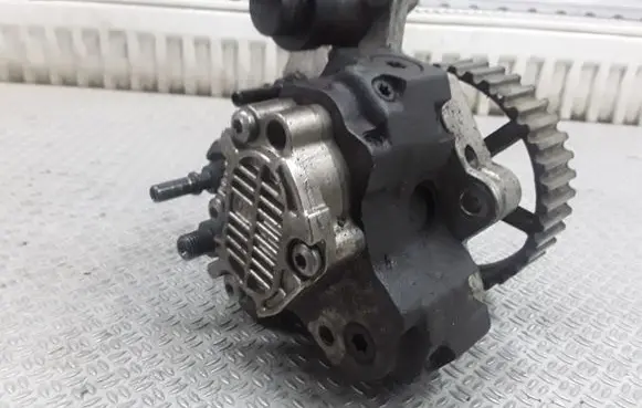Renault Laguna II Fuel injection high pressure pump 0445010031 8200055072
