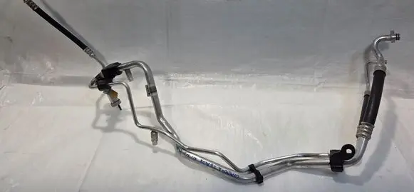 Opel Grandland X Air conditioning (A/C) pipe/hose 9675102080