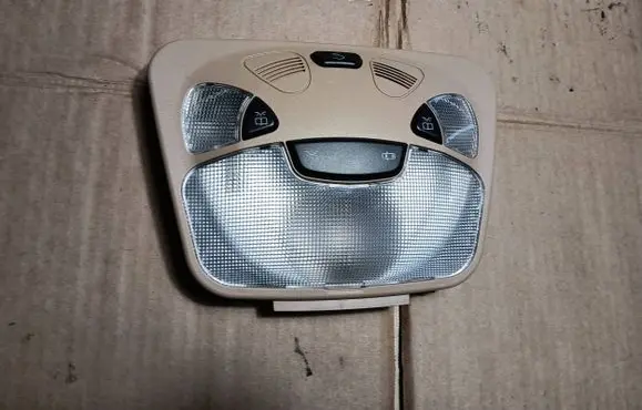 Mercedes-Benz C W203 Front seat light A2038201001 2JM00797902 020715190001