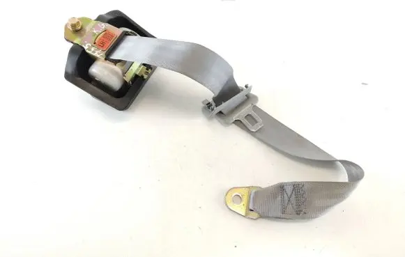 Hyundai Centennial Rear seatbelt