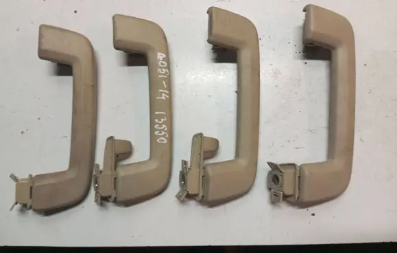 Volvo S80 A set of handles for the ceiling 13550