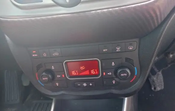 Alfa Romeo Mito Climate control unit