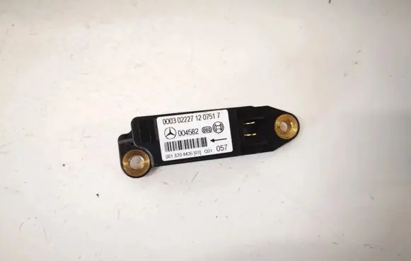 Mercedes-Benz C W203 Airbag deployment crash/impact sensor 0018204426