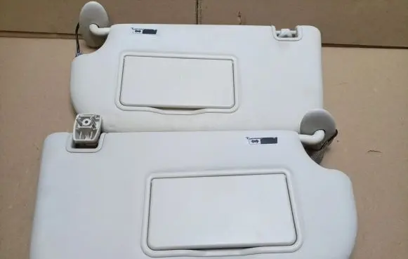Ford Escape III Sun visor