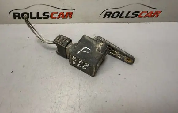 BMW 7 E38 Headlight/headlamp level sensor 1093697