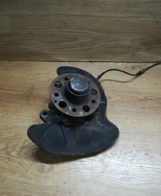 Mercedes-Benz C W203 Front wheel hub 20901