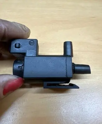 BMW 5 E60 E61 Turbo solenoid valve 72234100