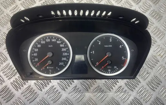 BMW 5 E60 E61 Speedometer (instrument cluster) A2C53020569
