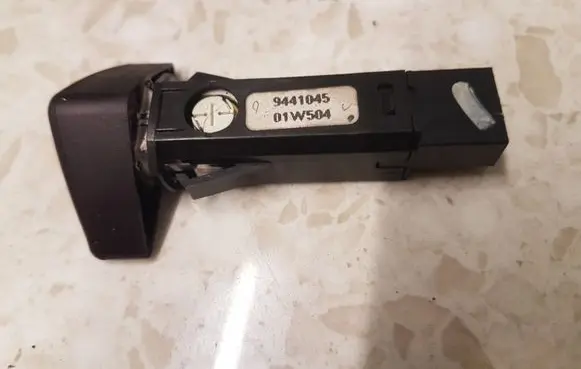Volvo S60 Hazard light switch 9441045 01W504