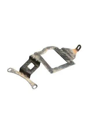 Engine mounting bracket