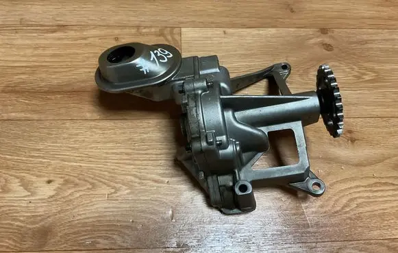 Peugeot Expert Oil pump 9682393380