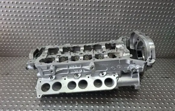 Jeep Grand Cherokee Engine head S27730469 90352085F