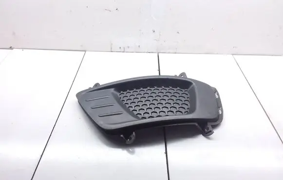 KIA Carens II Front bumper lower grill 865171D050