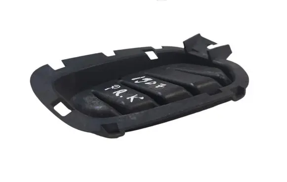 Volvo V40 Front bumper lower grill 31407762