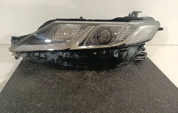 Toyota Camry VIII XV70 Headlight/headlamp 8115033C70 A1V1420000