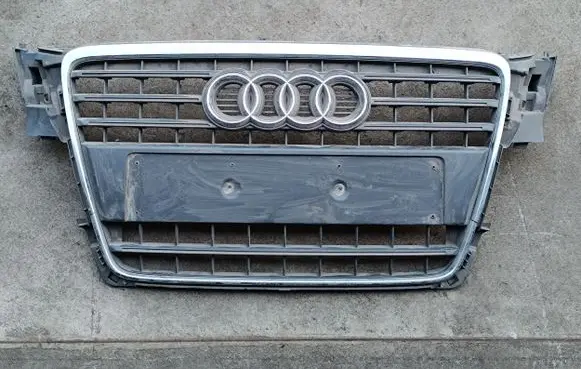 Audi A4 S4 B8 8K Front bumper upper radiator grill 8K0853651