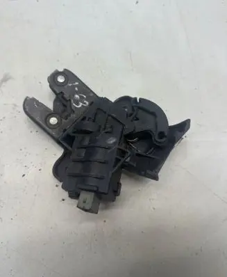 Audi A6 S6 C6 4F Tailgate/trunk/boot lock/catch/latch 4F5827505B