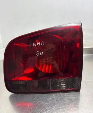 Tailgate rear/tail lights