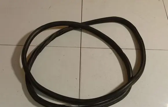 Opel Corsa D Rubber seal front coupe door 