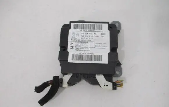 Peugeot 5008 II Airbag control unit/module 9824811680