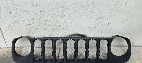 Jeep Renegade Front bumper upper radiator grill 735587825