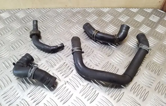 Volkswagen Golf Plus Engine coolant pipe/hose