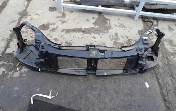 Renault Master II Radiator support slam panel