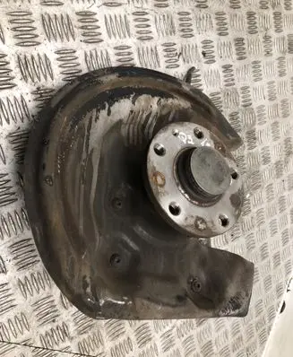 Audi Q3 8U Rear wheel hub