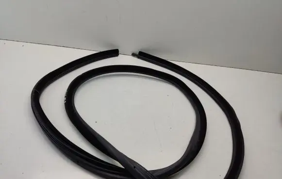 BMW 5 E60 E61 Rubber seal rear door 7044199