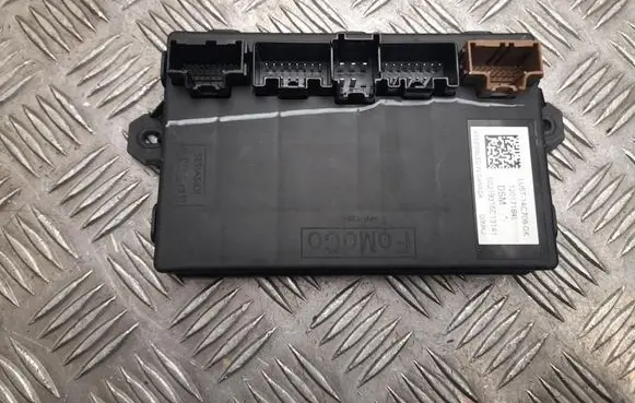 Ford Explorer VI Seat control module LU5T14C708DK