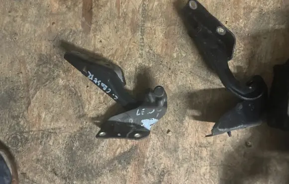 Citroen C-Crosser Engine bonnet/hood hinges