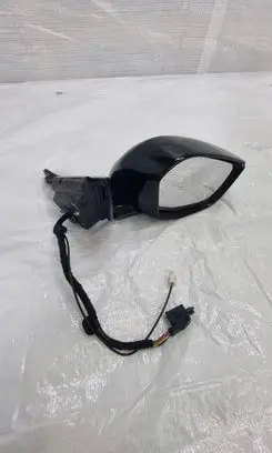 Opel Astra L Front door electric wing mirror