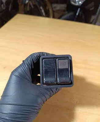 Toyota Corolla E120 E130 Windscreen/window heater switch 185509