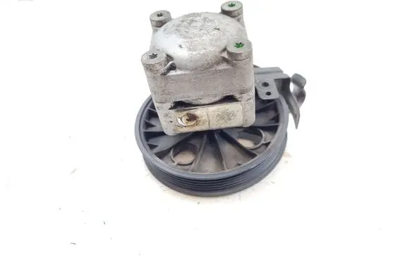 Volvo V70 Power steering pump 9485757
