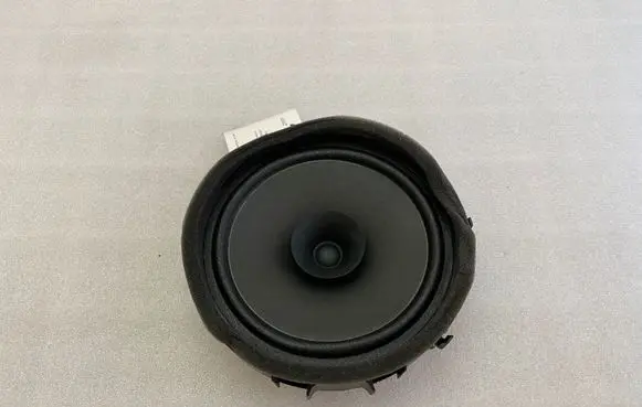Mitsubishi Outlander Front door speaker 8720A166