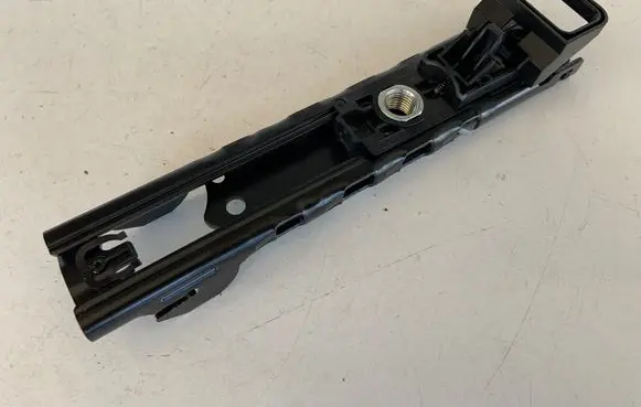 Audi Q5 SQ5 Seat belt adjustment rail 4M0857819