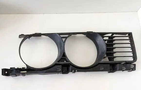 BMW 5 E34 Under headlight/headlamp trim 