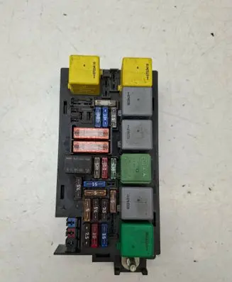 Mercedes-Benz R W251 Fuse box set A1645402972 YAP29291