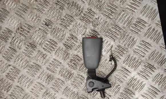 Volvo XC70 Rear seatbelt buckle 9191997