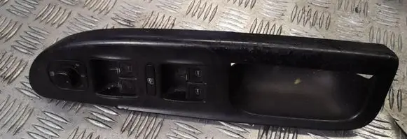 Volkswagen PASSAT B6 Electric window control switch 3c1867171