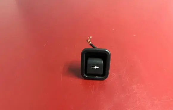 BMW X4 G02 12 V Socket (rear) 