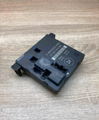 Mercedes-Benz E W211 Door control unit/module 2118201626 356806R