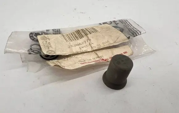 Volkswagen Caddy Headlining roof glove box 2K0867779 09012006