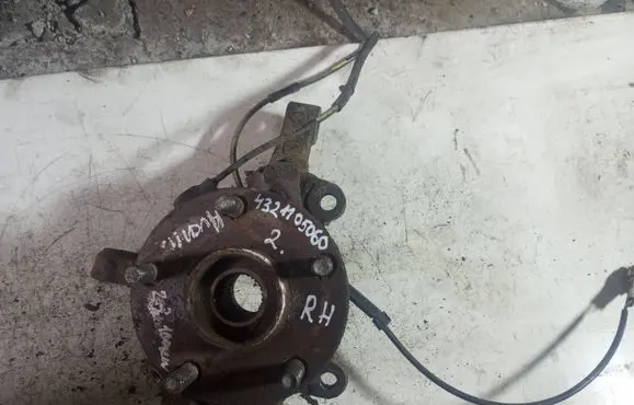 Toyota Avensis T250 Front wheel hub spindle knuckle 4321105060