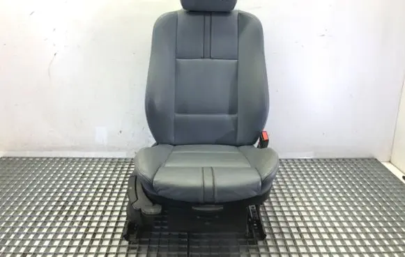 BMW X3 E83 Front passenger seat 